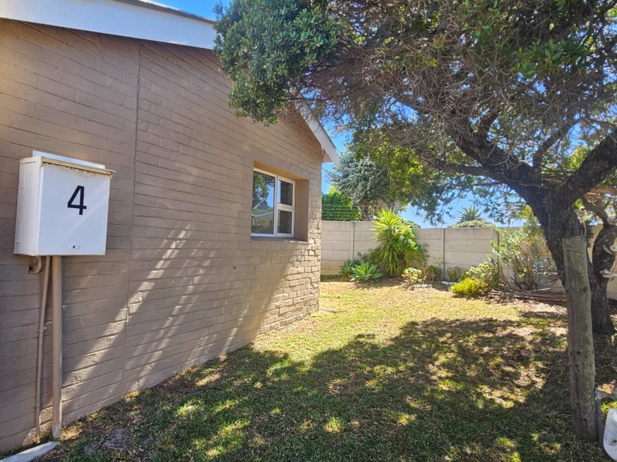 4 Bedroom Property for Sale in Pearly Beach Western Cape